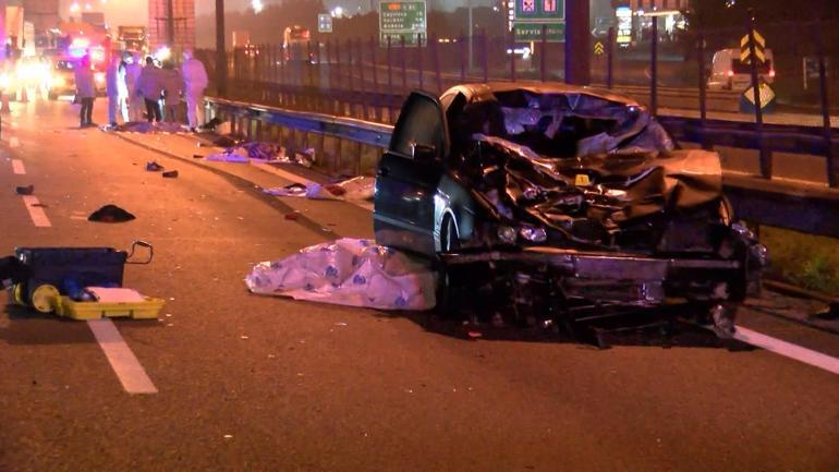 Pendik TEM Otoyolu'nda otomobil yayalara çarptı: 5 ölü, 1 yaralı
