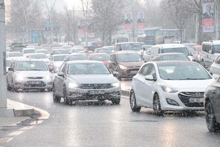 Ankara'da kar etkili oldu