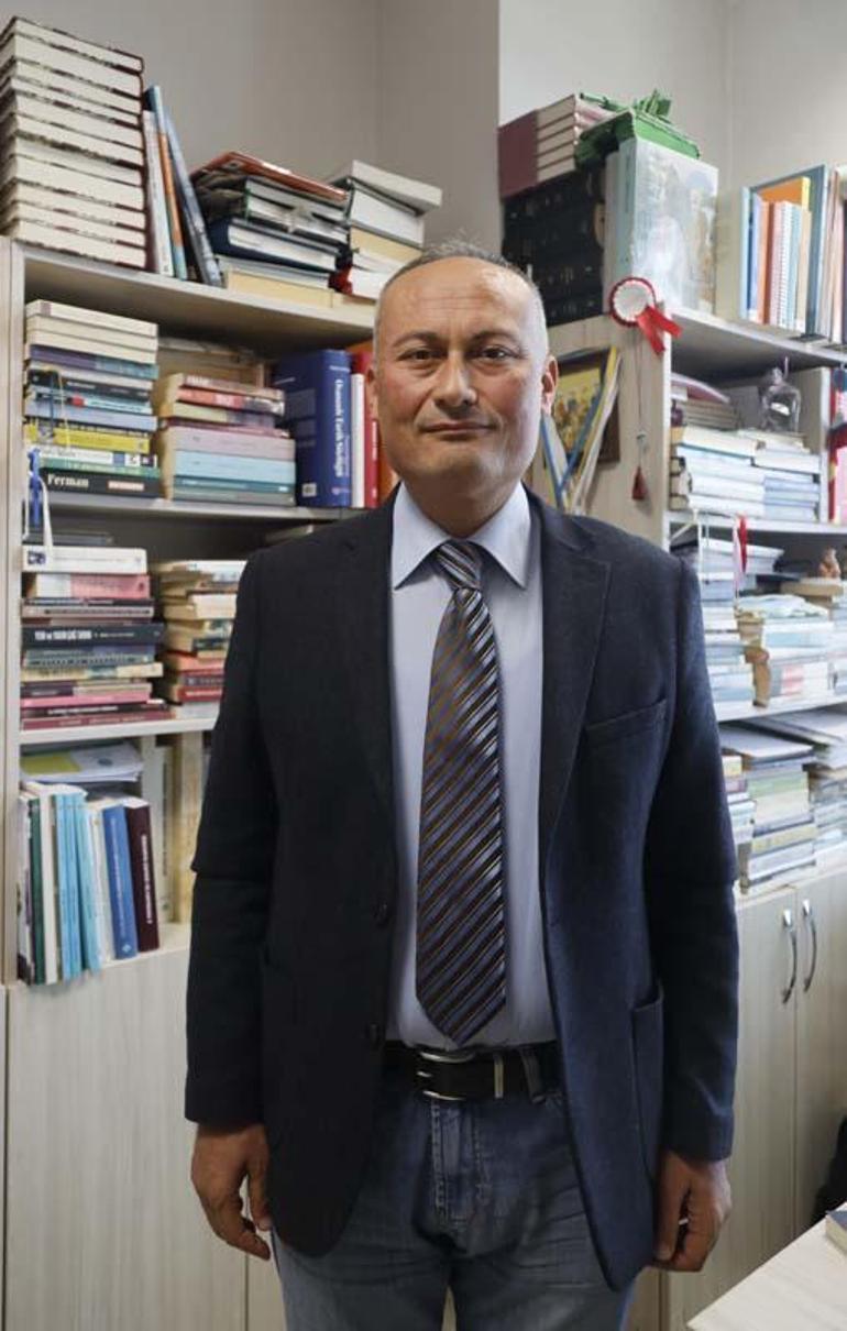Prof. Dr. Köç: İstiklal Marşı dergahta değil, misafirhanede yazıldı