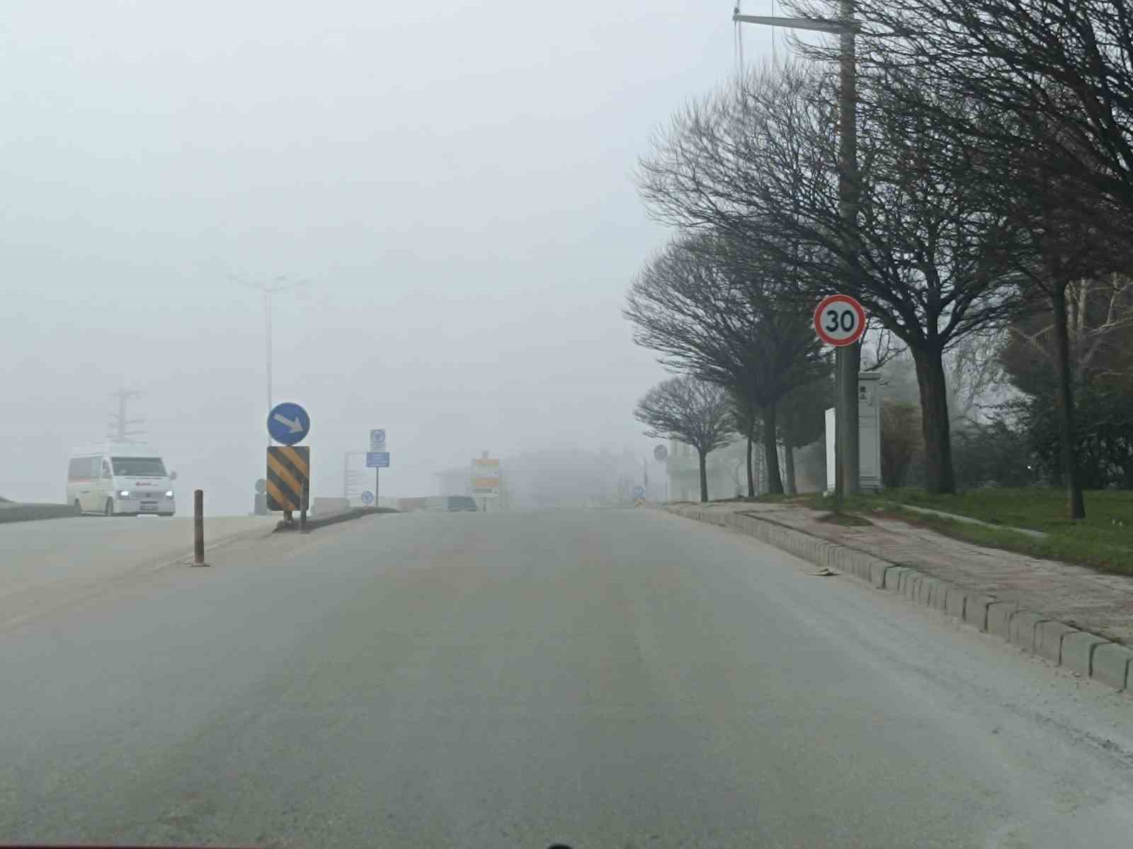 Eskişehir’de etkili olan sis görüş mesafesini azalttı