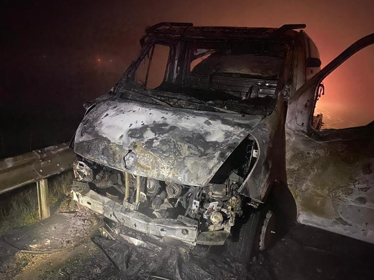 Destici'nin yaralandığı kazada hasar gören makam aracını taşıyan çekici yandı