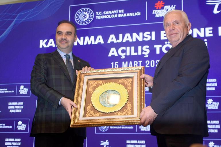 Bakan Kacır: Edirne'yi kültürde, turizmde, sanayide ve eğitimde öncü şehirlerimiz arasına katacağız