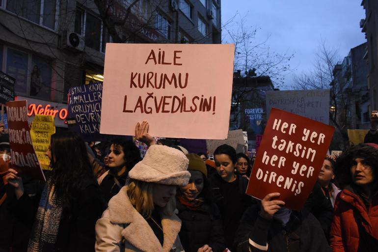 Beyoğlu'nda 22'nci Feminist Gece Yürüyüşü