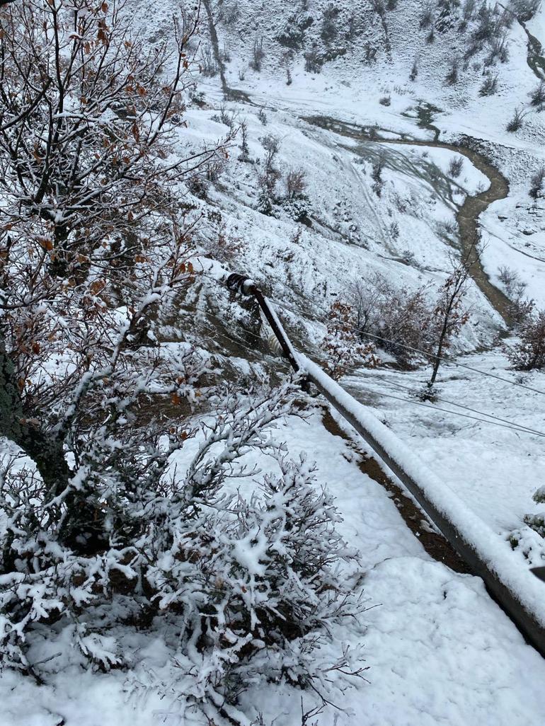 Köye düşen çığ, 2 günde temizlendi