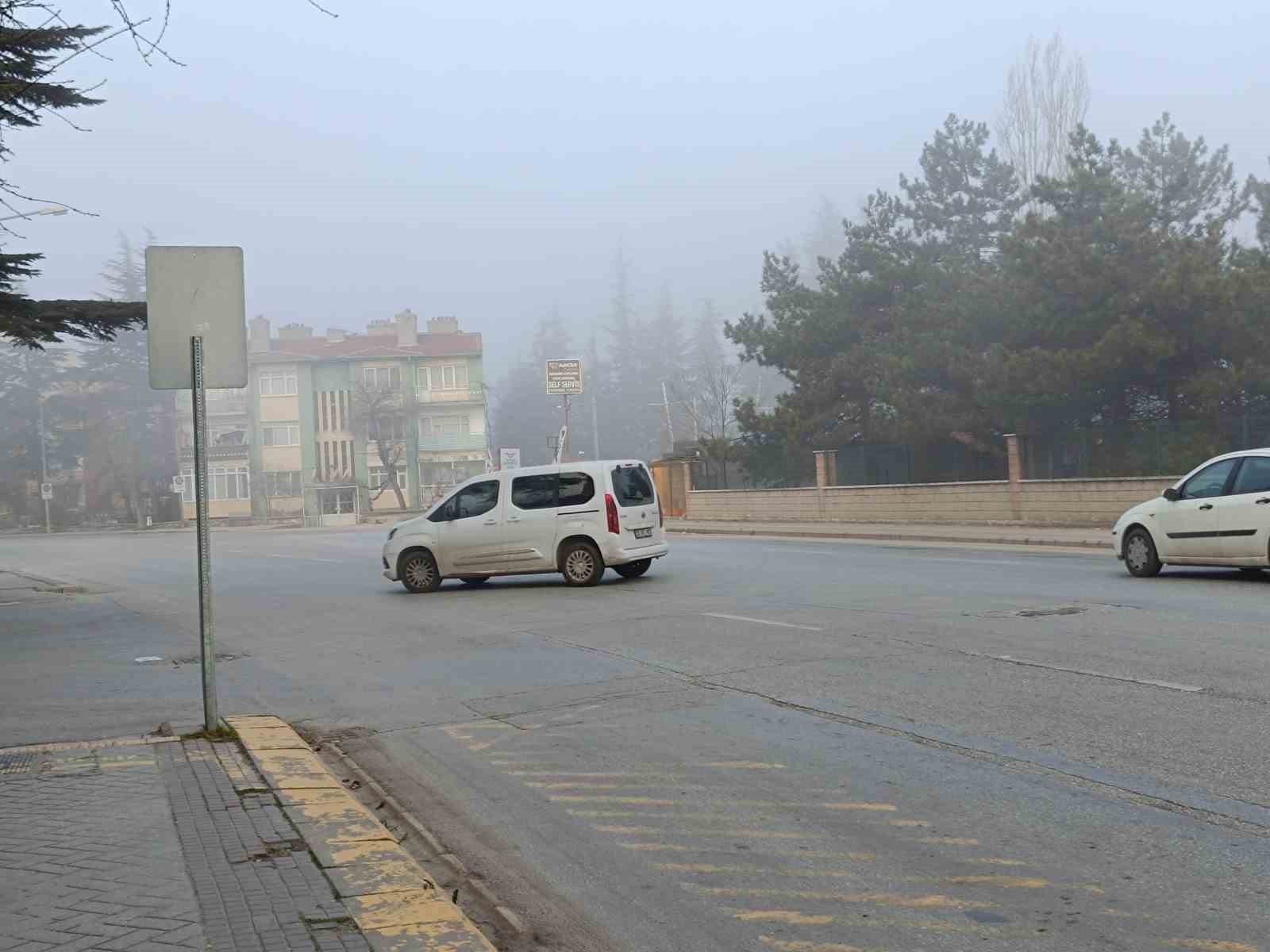 Eskişehir haftanın ilk gününe sisle başladı