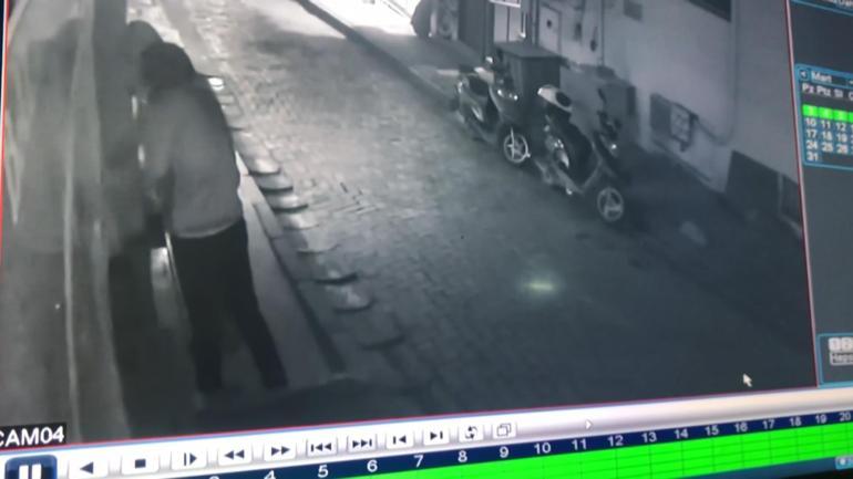 Bayrampaşa'da kahvehaneye 6 ayda ikinci saldırı; kurşun sıkana oyun taşlarını attılar