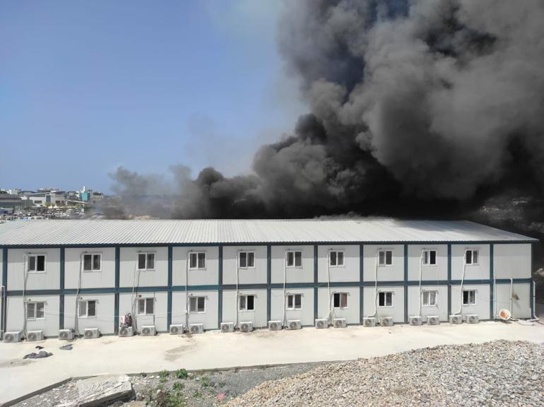 Muğla'da işçilerin kaldığı konteyner yandı