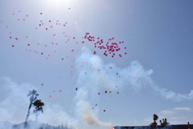 Kampanyası yüzde 100'e ulaşan SMA'lı Mihra için pembe balonlar gökyüzüne bırakıldı