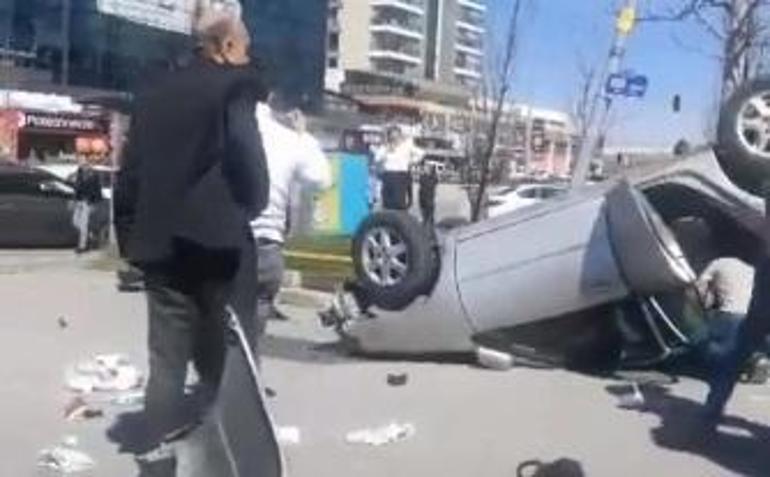 Ankara'da otomobilin çarptığı motosikletli ağır yaralandı; kaza kamerada
