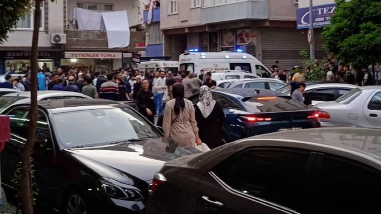 Bağcılar'da sokak ortasında silahlı çatışma: 2 yaralı