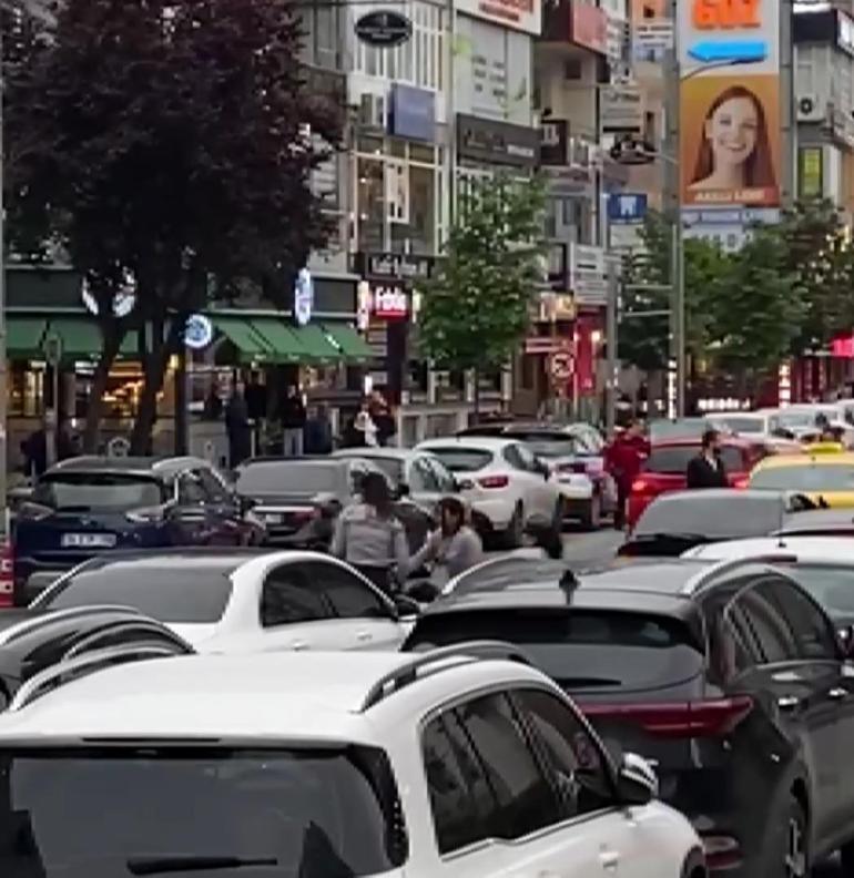 Bakırköy'de AVM önünde hırsızlık arbedesi