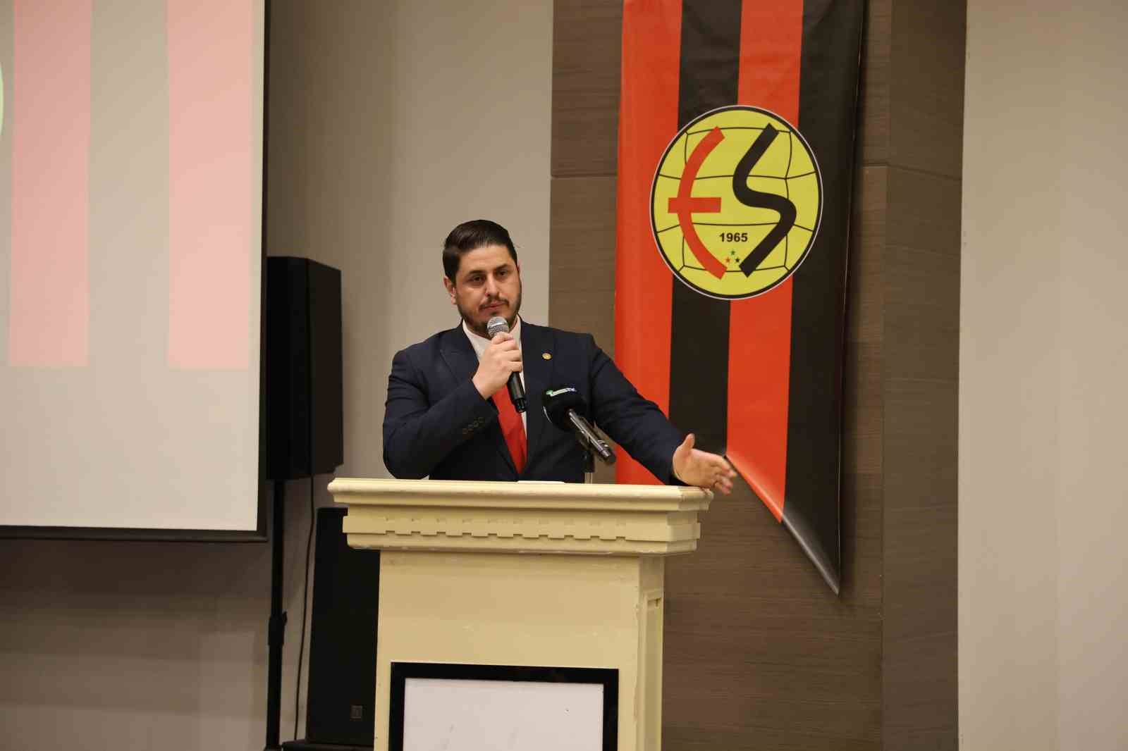 Nebi Hatipoğlu: “Eskişehirspor’un muhakkak şirketleşmesi ve kurumsallaşması lazım”