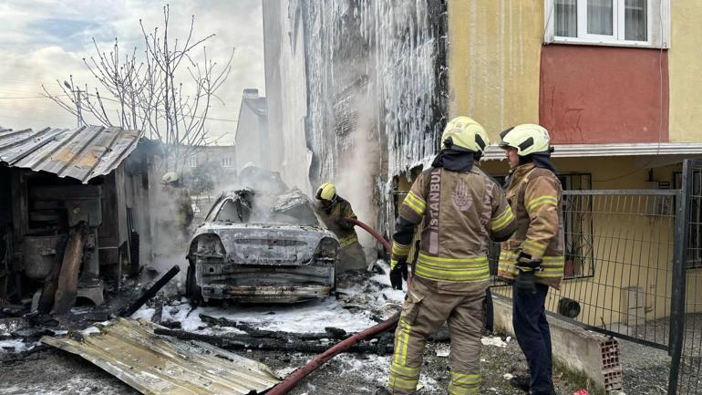 Avcılar'da kömürlükte başlayan yangın 3 katlı binaya sıçradı