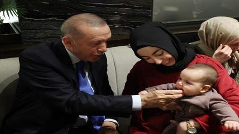 Cumhurbaşkanı Erdoğan, iftar sonrası gençlerle buluştu