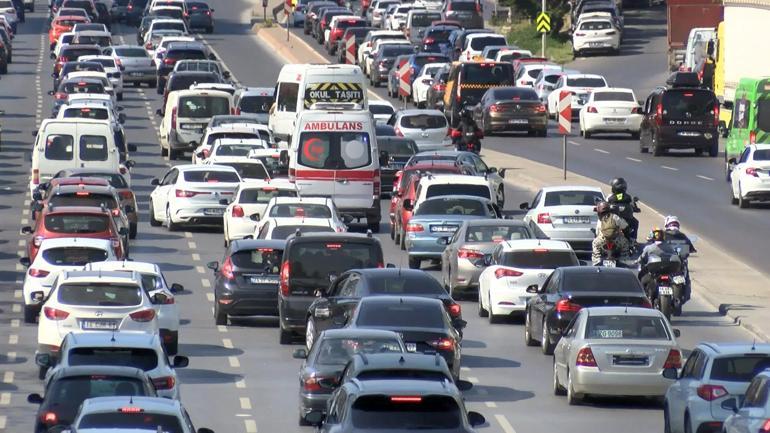 İstanbul'da Bayramın 2. gününde trafik yoğunluğu