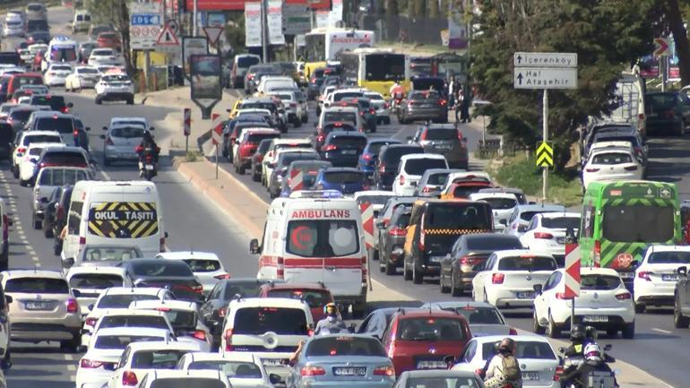 İstanbul'da Bayramın 2. gününde trafik yoğunluğu