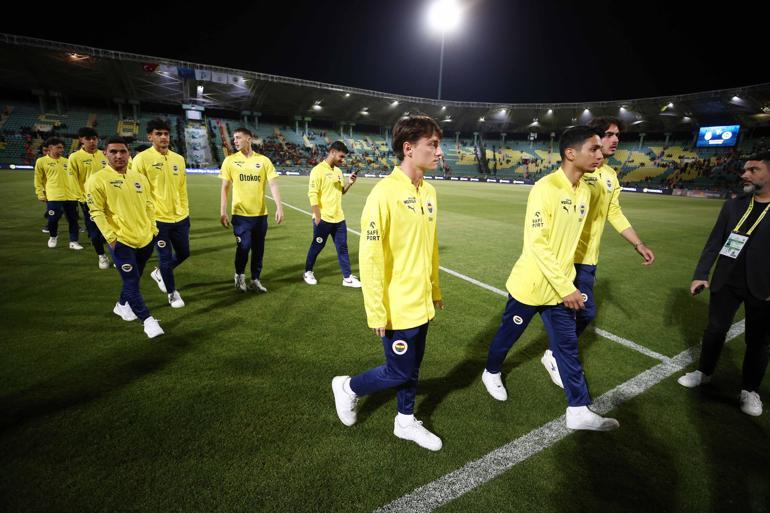 Fenerbahçe U19 Takımı sahaya çıktı
