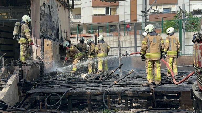 Kadıköy'de yangın; mahsur kalan yaşlı kadını kurtardı