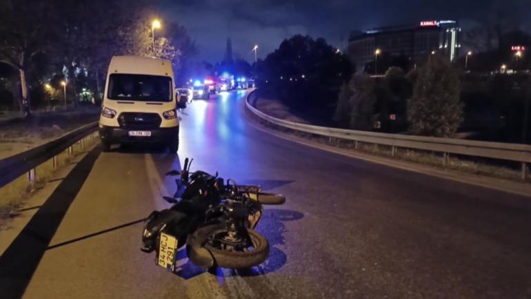 Eyüpsultan'da motosiklet bariyerlere çarptı: 1 ölü, 1 yaralı