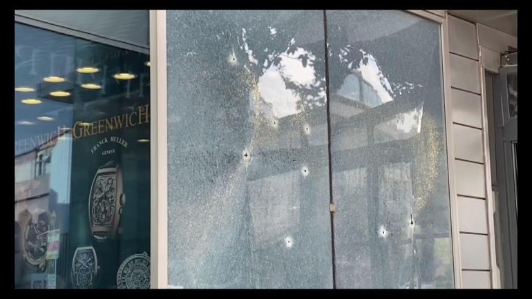 Bakırköy’de kuyumcu dükkanına silahlı saldırı