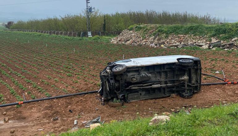 Gaziantep'te kamyonet ile otomobil çarpıştı: 2 ölü, 5 yaralı