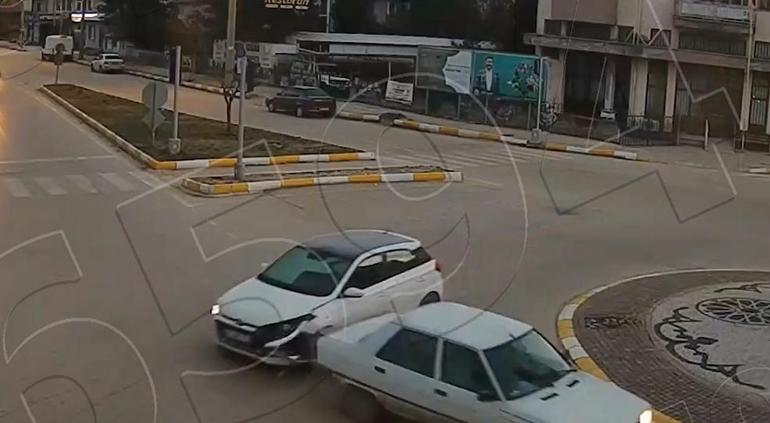 Tokat'ta trafik kazaları KGYS kameralarına yansıdı