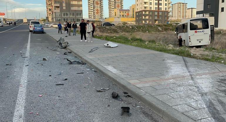 Kayseri'de hafif ticari araç ile işçi servisi çarpıştı: 5 yaralı