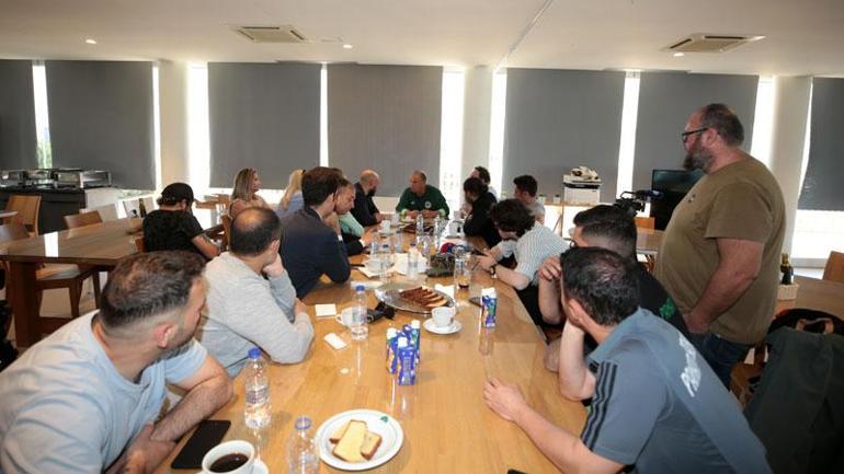 Fatih Terim, Türk basın mensuplarını misafir etti