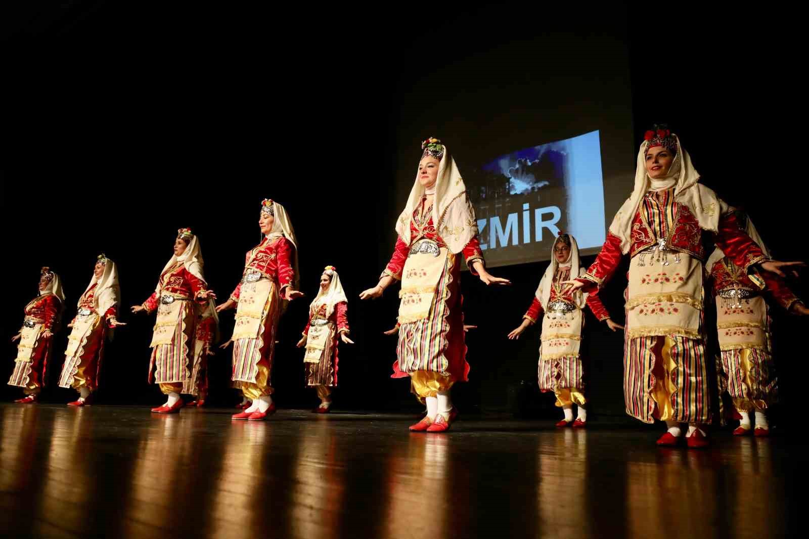 Halk Dansları Topluluğu’nda muhteşem yıl sonu gösterisi