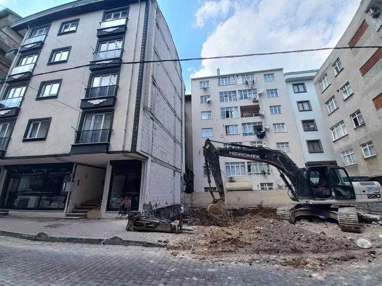 Apartmandaki inşaat hatası bitişikteki hafriyat çalışması sırasında ortaya çıktı