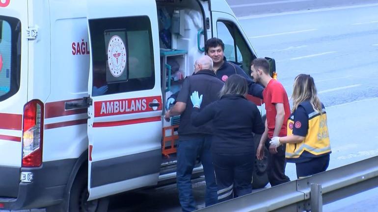 Bağcılar'da kamyonet işçi servisine çarptı: 5 yaralı