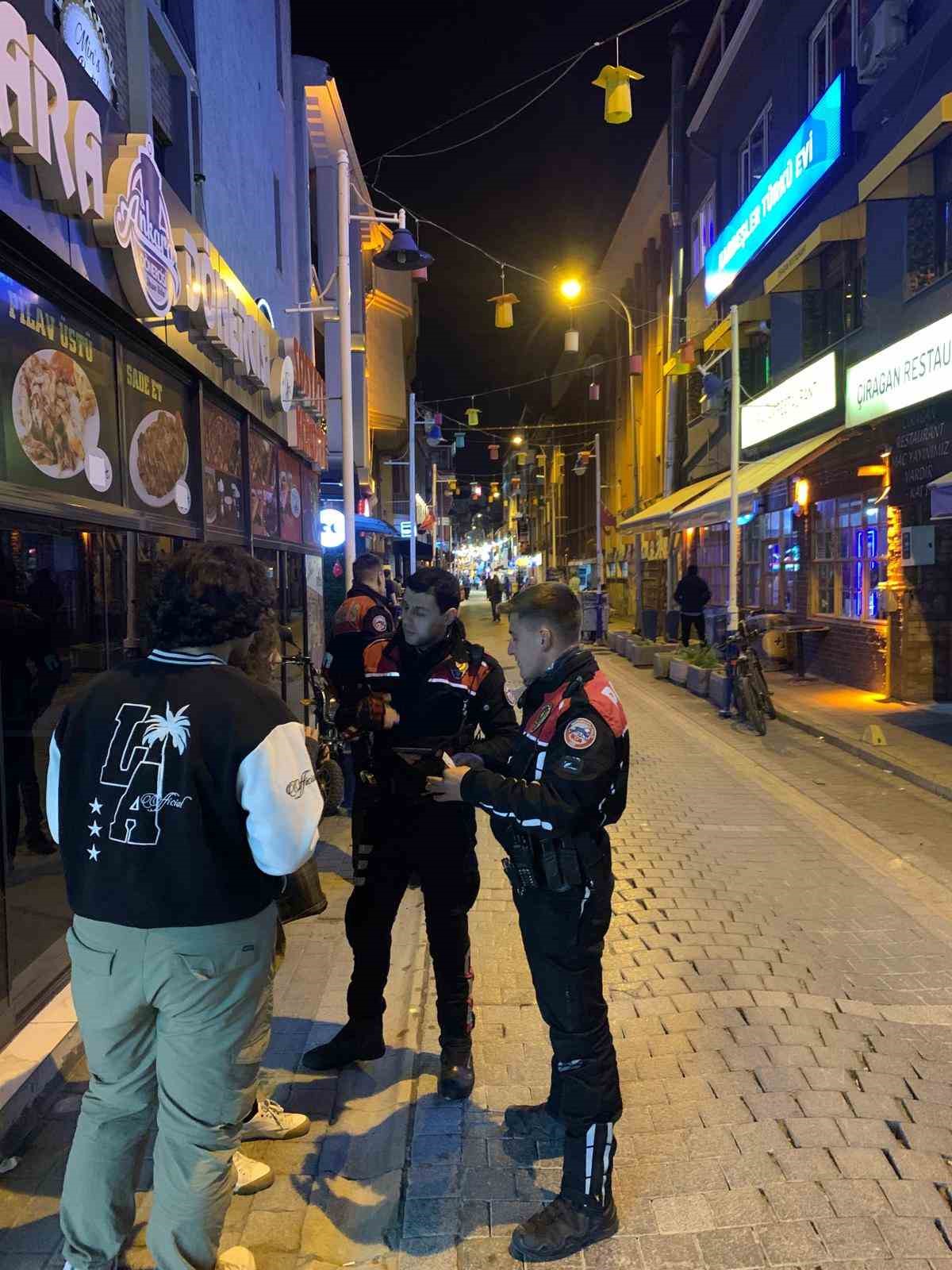 Eskişehir polisinden Barlar sokakta asayiş uygulaması
