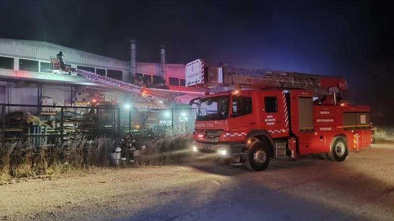 Bursa'da otomobil yedek parça fabrikasında yangın