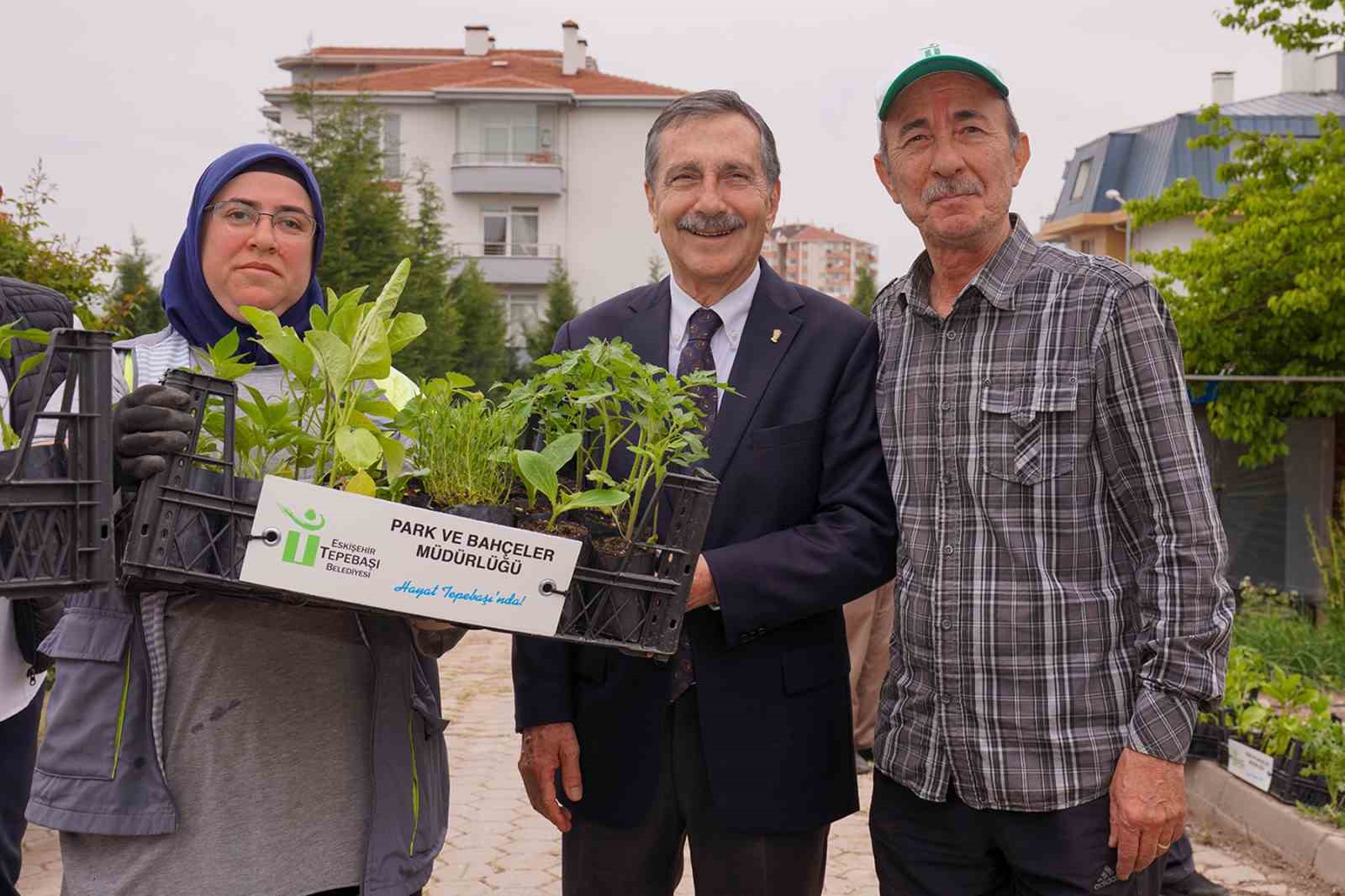 13 bin 90 adet fide gönüllü bahçelerinde toprakla buluşacak