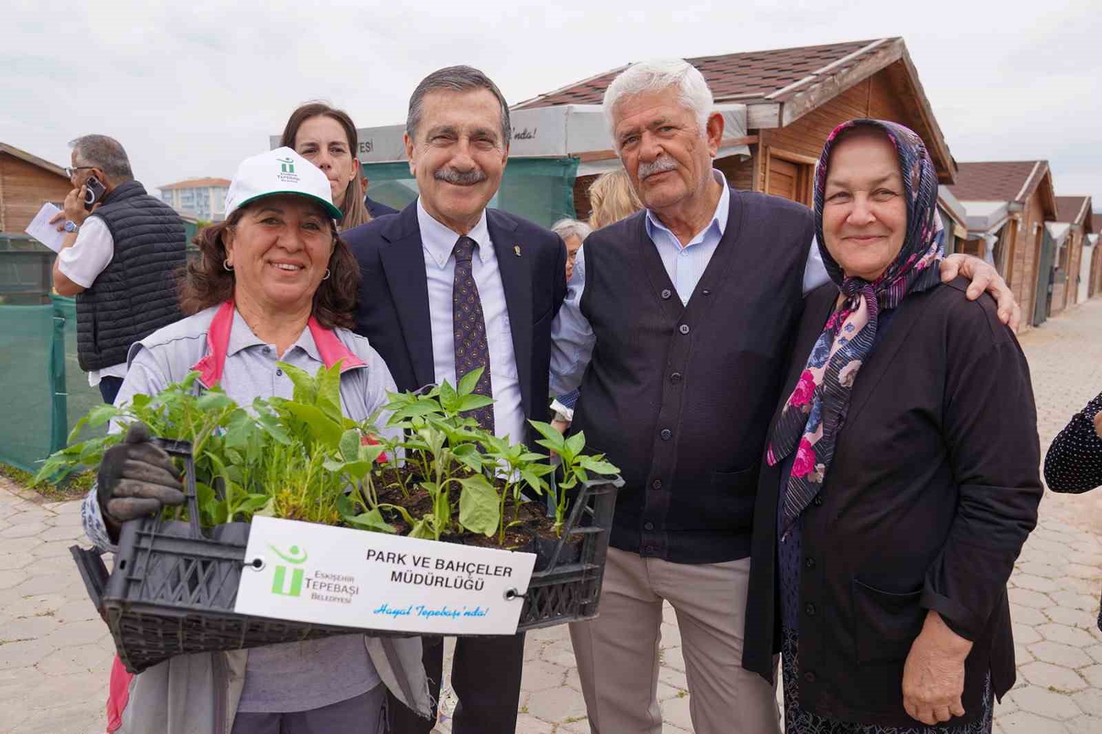 13 bin 90 adet fide gönüllü bahçelerinde toprakla buluşacak