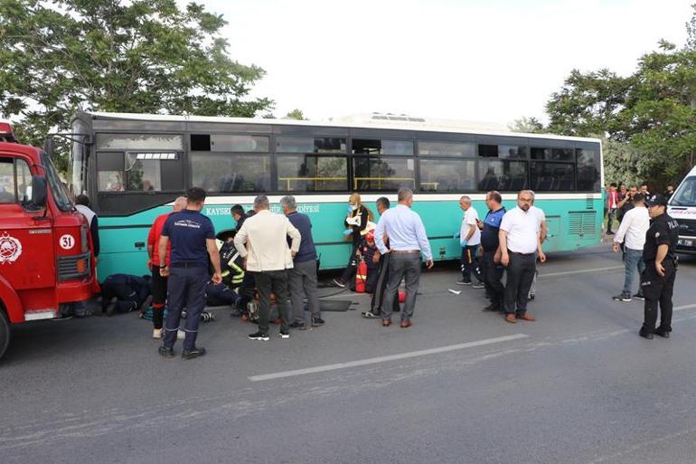 Kayseri'de yolun karşısına geçmeye çalışan anne- oğul otobüsün altında kalıp yaralandı