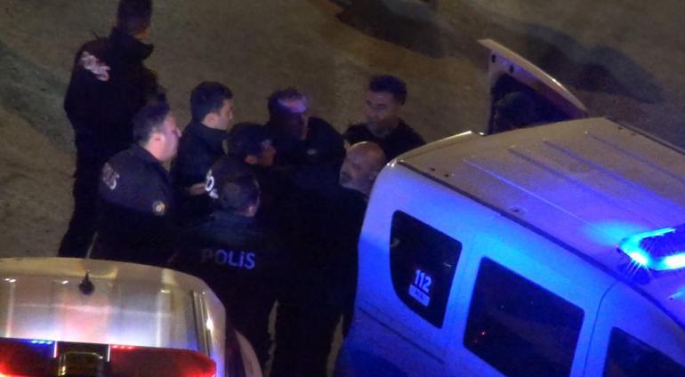 Silivri'de alkolmetreyi üflemeyip polisi tehdit ettiler: 3 gözaltı