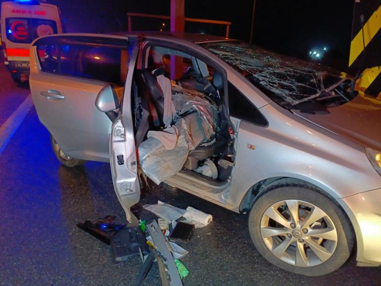 Eyüpsultan TEM Otoyolu'nda otomobil bariyerlere saplandı: 1 ölü, 1 yaralı