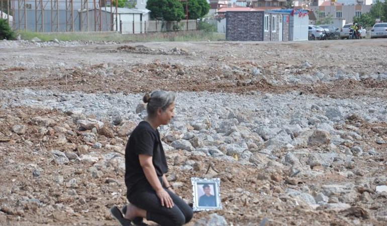 Depremde oğlunu kaybeden anne: Elimi üç kez öperdi, artık Anneler Günü'nü kutlamak istemiyorum