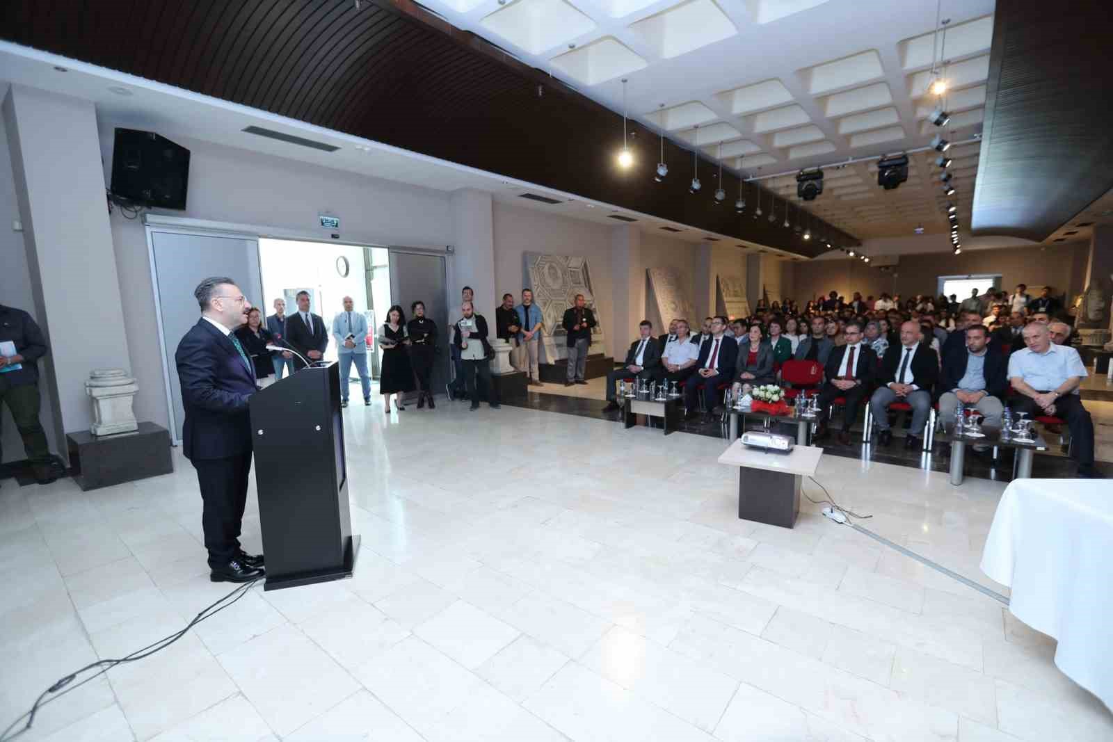 Vali Hüseyin Aksoy, Uluslararası Müzeler Günü programına katıldı