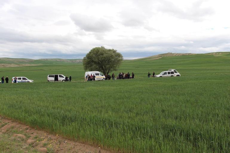 Otomobilde başından vurulmuş halde ölü bulundu