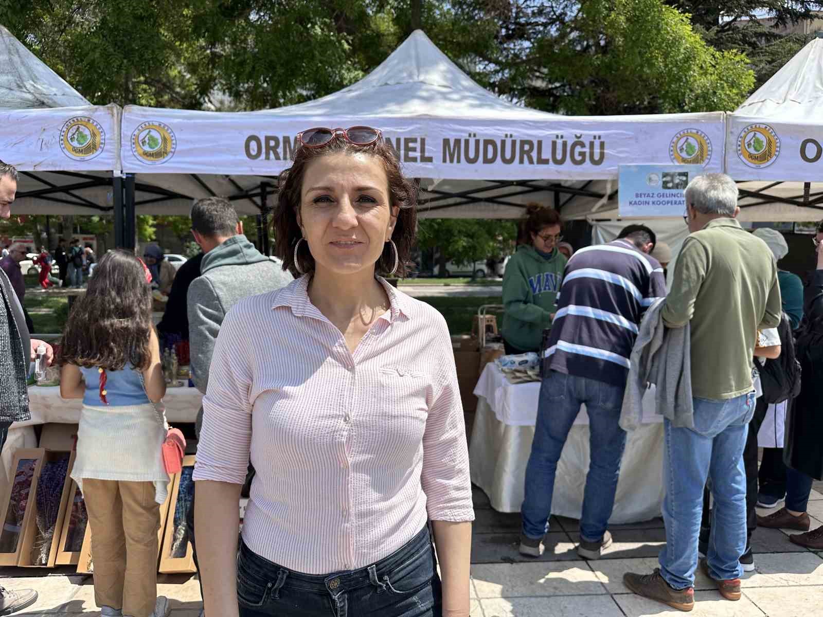 Türk Mutfağı Haftası etkinliklerinde kadınların el emeği ürünleri yoğun ilgi görüyor