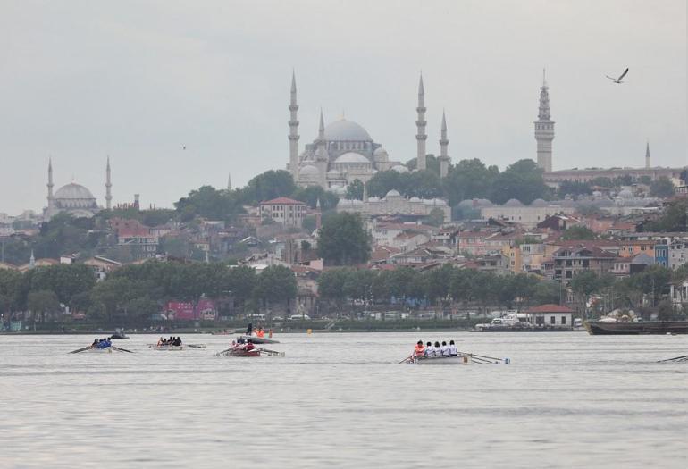 4'üncü Uluslararası Haliç Kürek Yarışları’nda ilk gün geride kaldı