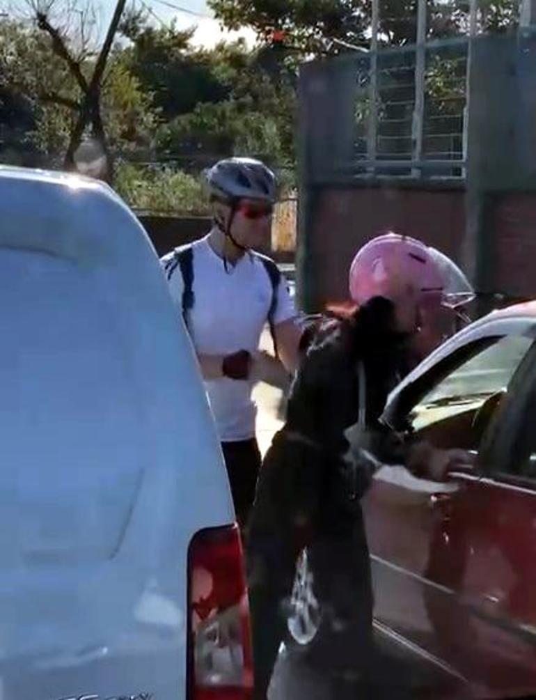 Avcılar’da kadın motosikletli, kendisini uyaran sürücüye saldırdı