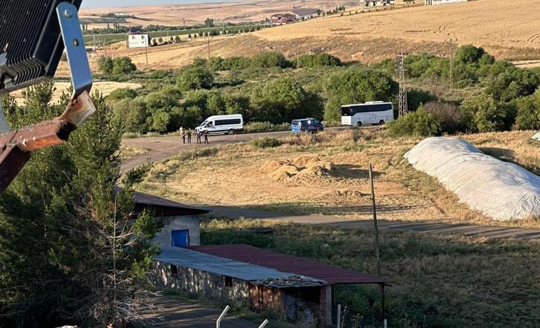 Oy verme esnasında çıkan kavgada 1 kişinin öldüğü kırsal mahallede, jandarma eşliğinde 'hasat' başladı