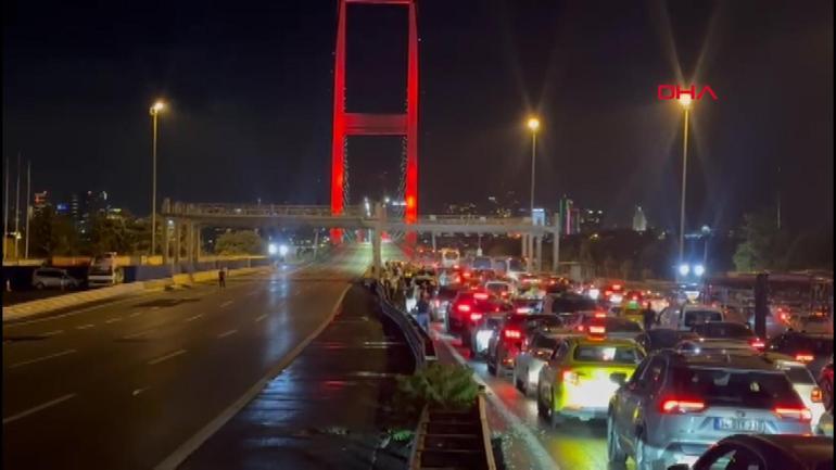 15 temmuz Şehitler Köprüsü'nde şüpheli araç: Köprü çift yönlü trafiğe kapatıldıw