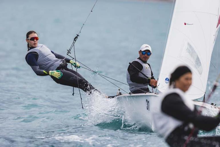 Milli yelkenci Lara Nalbantoğlu, Paris Olimpiyat Oyunları’nda madalya yarışına kalmayı hedefliyor