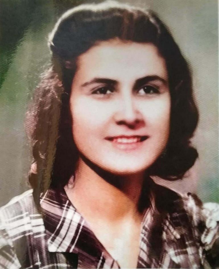 Atatürk'ün tavsiyesiyle öğretmen olan Sabiha Özar, son yolculuğuna uğurlandı