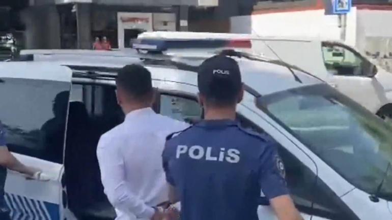 Kadıköy’de ambulansın önünü motosikletle kesen 2 şüpheli de yakalandı