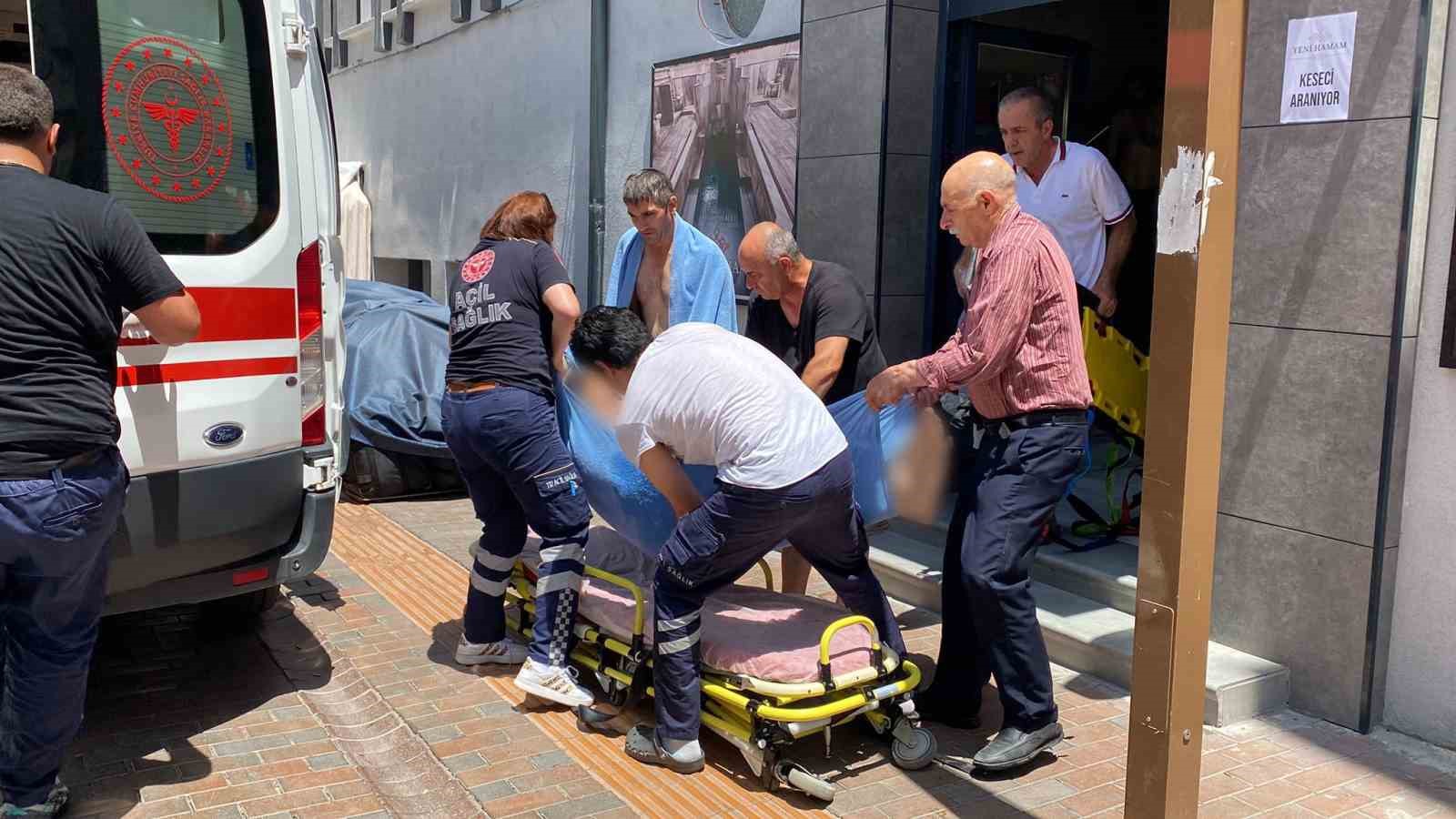 Hamamda düşerek başını çarpan 70 yaşındaki adam tüm müdahalelere rağmen kurtarılamadı
